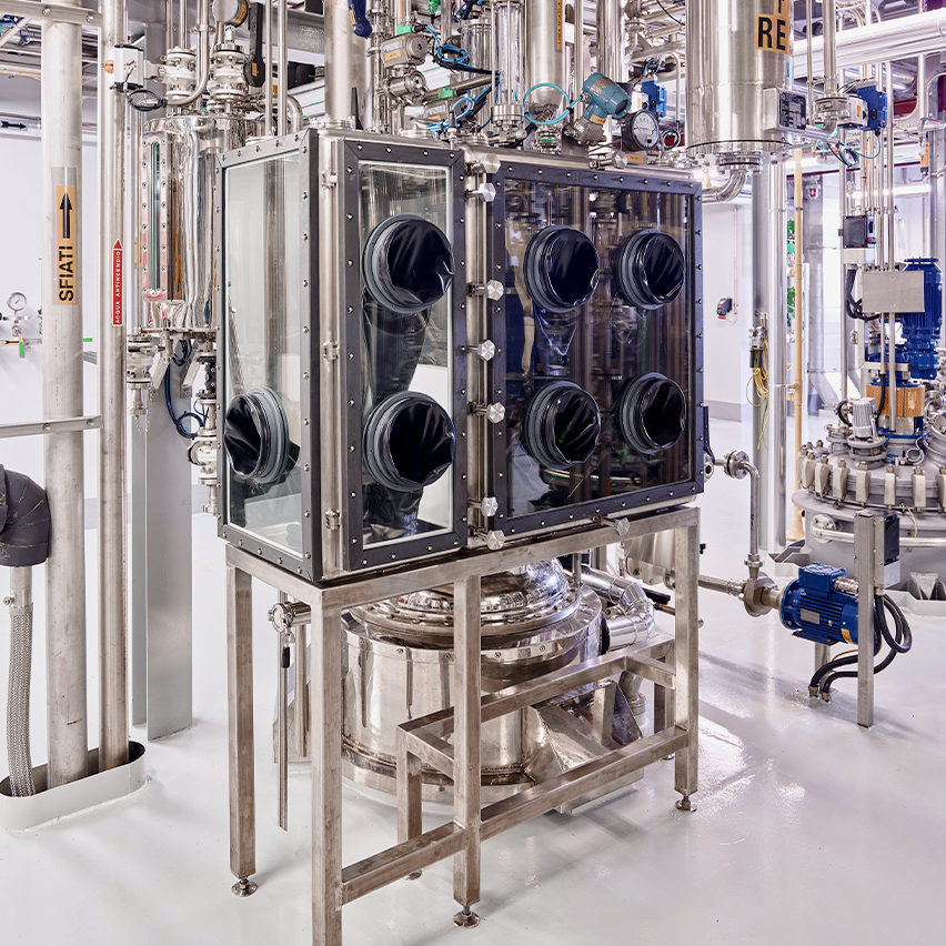 TOP EQUIPMENT IMPLEMENTATION